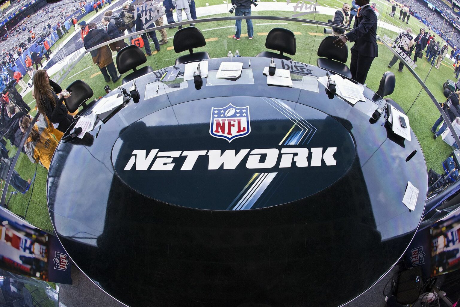 NFL Network Lets Go Reporter Obsessed With Race - Entertainment News Nation